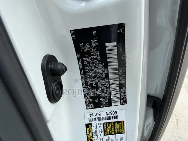 Toyota Sienna Limited 7-Fitarwa ta 2011 Fari - 1