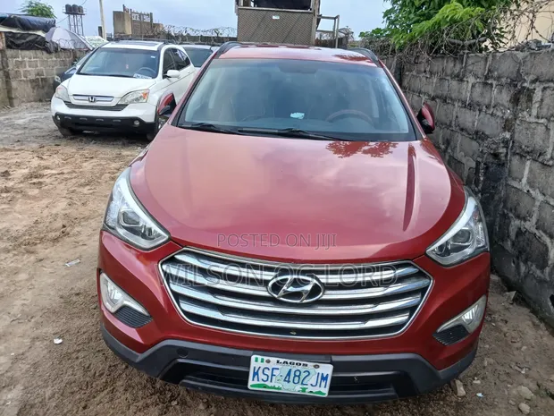 Hyundai Santa Fe 2015 Red - 1