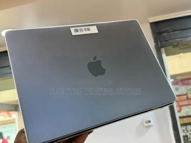 Apple MacBook Pro 2023 M3 Pro 18GB RAM 1TB SSD Space Black - 1