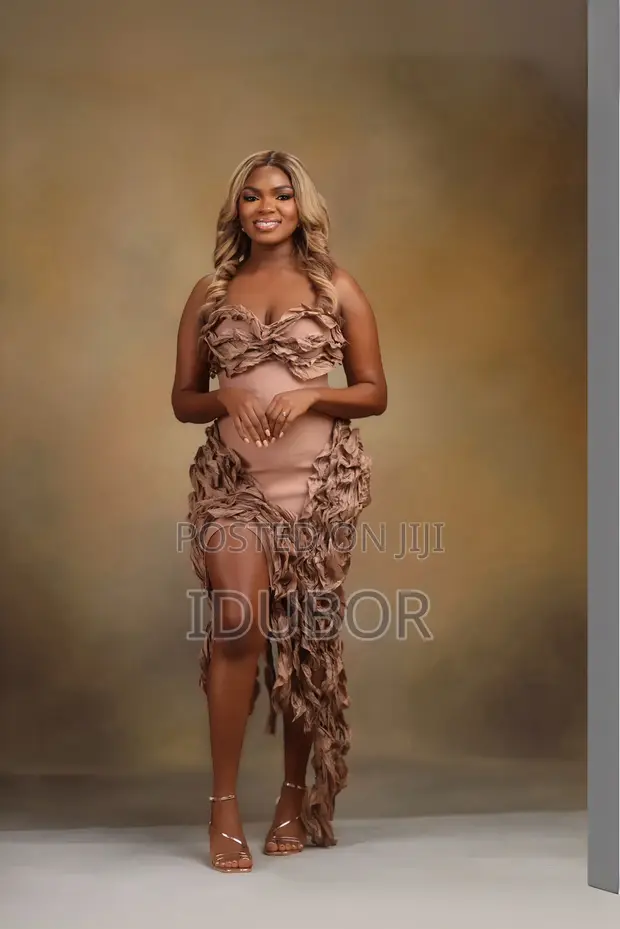 Dress Bandage Launi Rose Mai Haske da Ruffles - 1