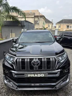 2020 Toyota Land Cruiser Prado Black