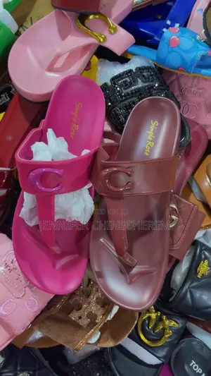 Takalma na Alatu - Coach, Chanel, Gucci, Dior
