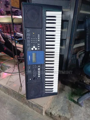 Used Yamaha Keyboard PSR-E333