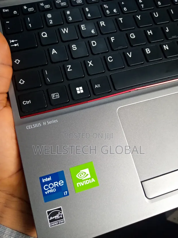 Fujitsu Celsius H5511 Laptop: Intel Core i7, 16GB RAM, 512GB SSD, Nvidia Graphics - 1