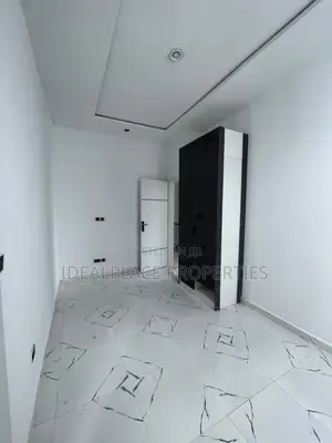 4 Bedroom Semi-Detached Duplex a Ikota, Legas