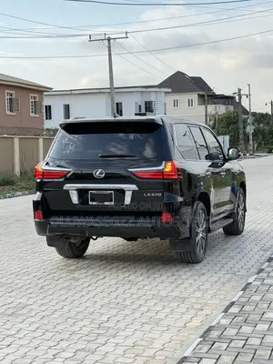 Lexus LX 570 (5 Seats) AWD 2017 - Foreign Used
