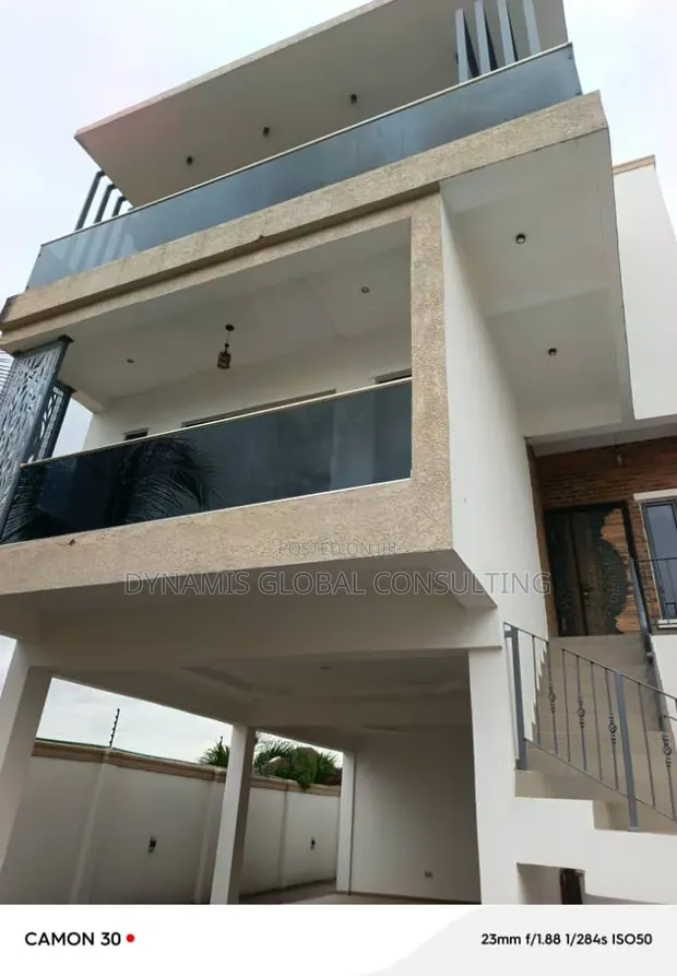 Furnished 5-Bedroom Duplex in Magodo Phase 2 GRA for Sale - 1