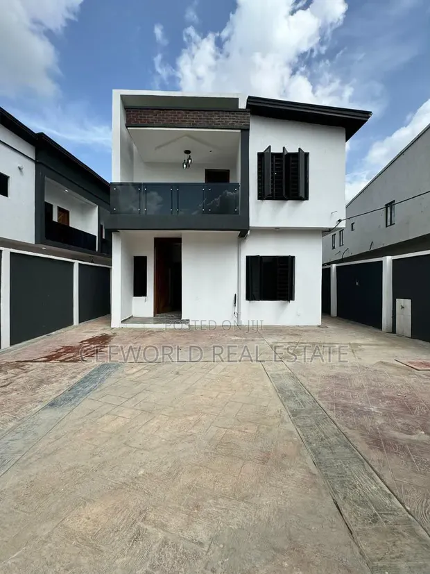 4-Bedroom Detached Duplex in Ikolaba GRA, Bodija - 1