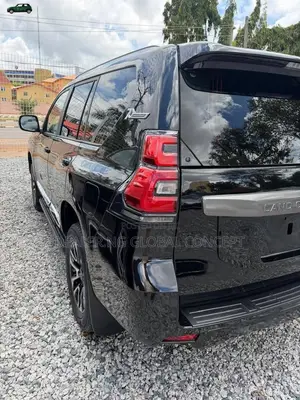 2017 Toyota Land Cruiser Prado V6 - Ba a yi rajista ba