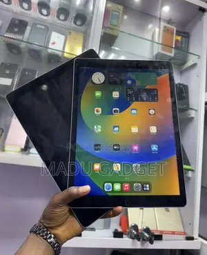 Apple iPad Pro 12.9" (2015) 32GB Grey