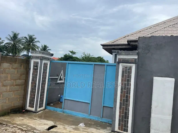 3-Bedroom Bungalow for Sale in D16 Isokun Estate, Ojoo - 1