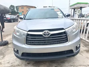 2016 Toyota Highlander XLE V6 4x4 Silver