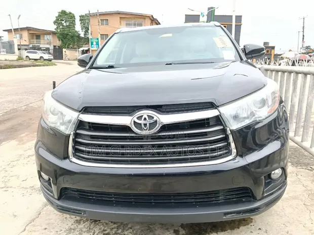 2016 Toyota Highlander XLE V6 4x4 SUV - 1