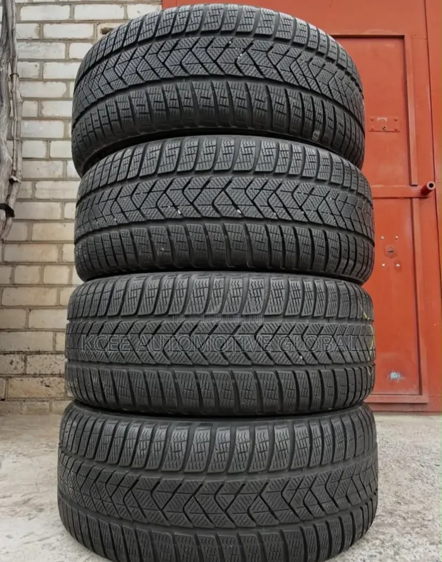 Pirelli Tires 265/40 R22 (Set of 4) - 1