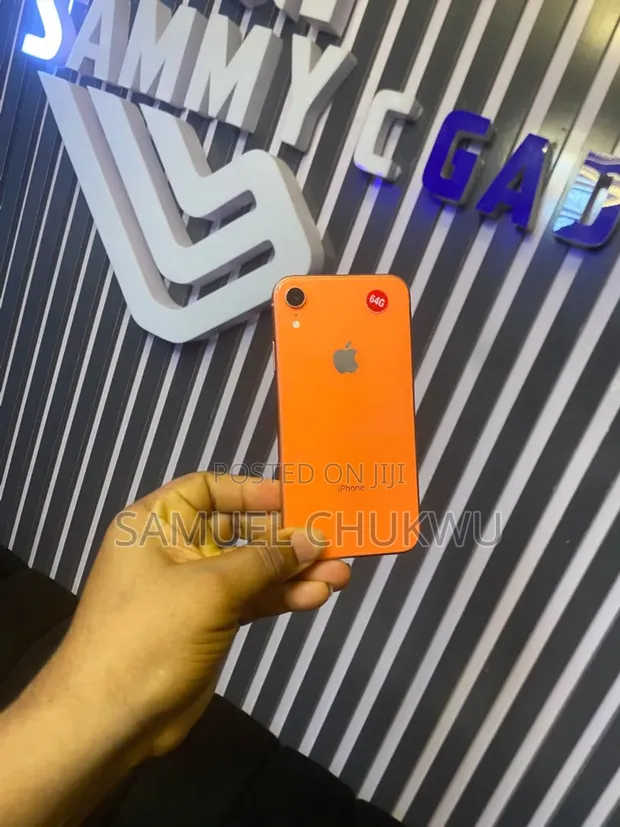 Apple iPhone XR 64GB Orange - 1