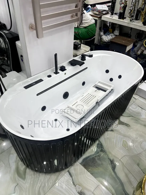 170cm Executive Jacuzzi Bathtub with Mixer - 1