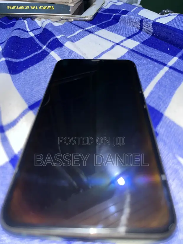Apple iPhone 11 Pro Max 64GB Graphite - 1