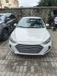Hyundai Elantra 2018 White - 1
