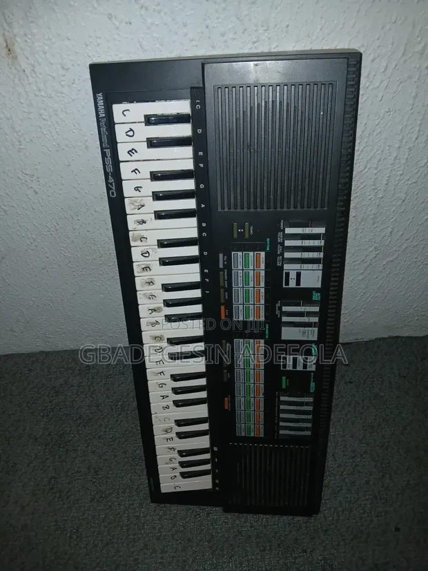 Yamaha Keyboard Mai Sauraren Kiɗa da Na Studio - 1