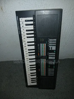 Yamaha Synthesizer & Studio Keyboard