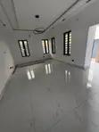 Gidan Kayan Kayan 4 Bedroom Duplex Don Siyarwa a Ogba - 3