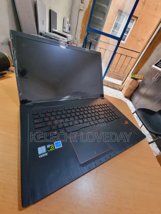 Asus ROG Strix GL702VI Laptop - Intel Core i7, 16GB RAM, 1TB SSD - 1