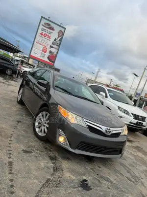 Toyota Camry XLE 2012 Grey