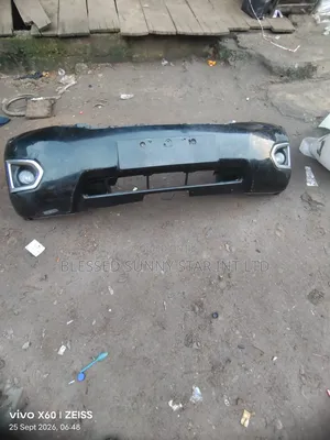 Cikakken Bumper na Gaba Nissan Patrol