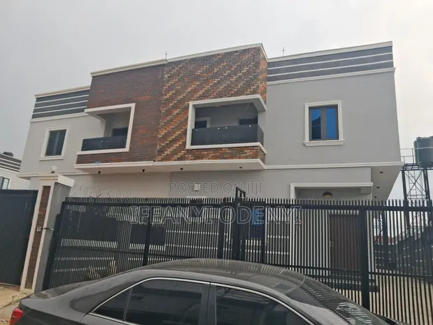 4 Bedroom Duplex for Rent in Palm Height, Lugbe District - 1