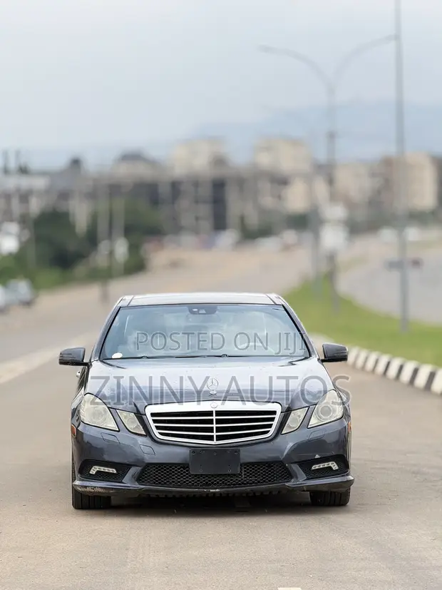 Mercedes-Benz E350 2011 Gray - 1