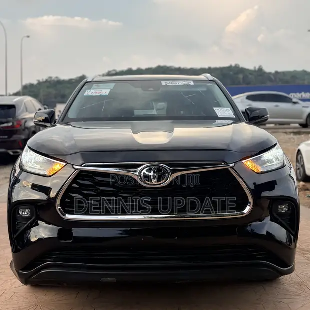 2020 Toyota Highlander XLE AWD Black - 1