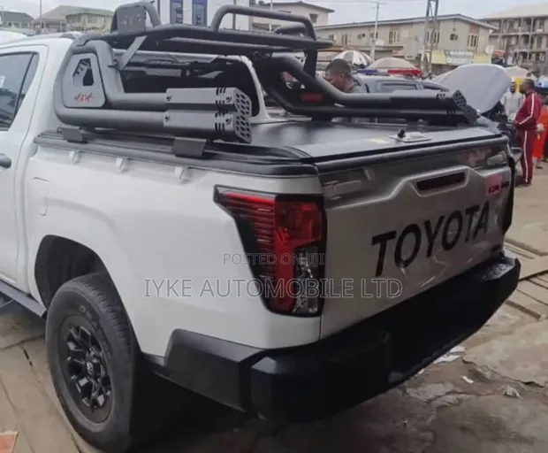 Toyota Hilux Boot Cover 2025 TRD Rolling Iron - 1