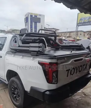 Toyota Hilux Boot Cover 2025 TRD Rolling Iron