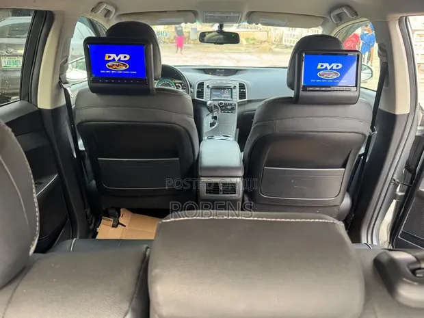 Toyota Venza 2015 Silver - 1
