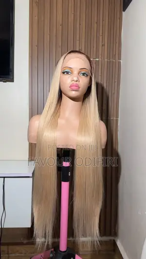Gwarzon Gashi Mai Inganci 13x4 Swiss Lace Frontal - Dark Root Blonde Straight