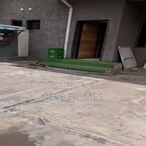 4 Bedroom Duplex for Rent in Medina Estate, Gbagada - 1