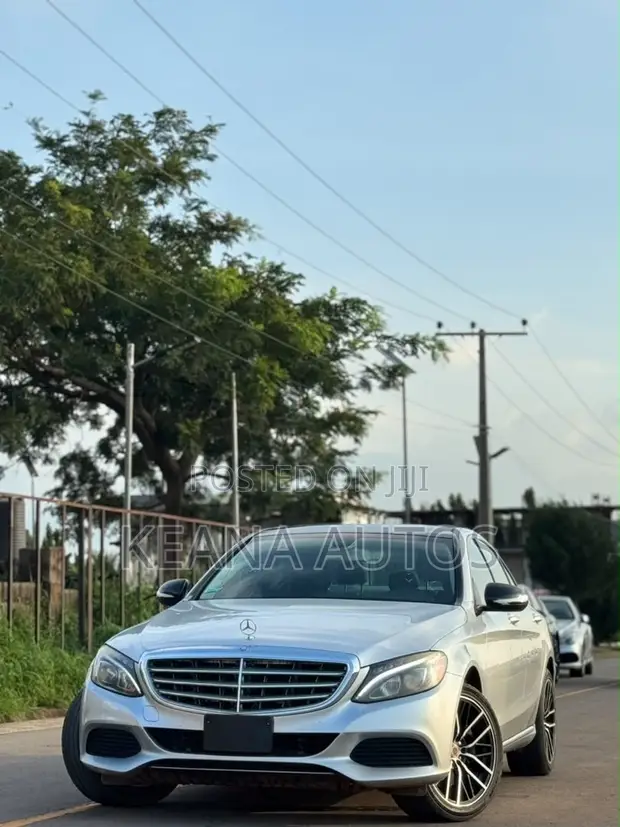 Mercedes-Benz C300 2016 Silver - 1