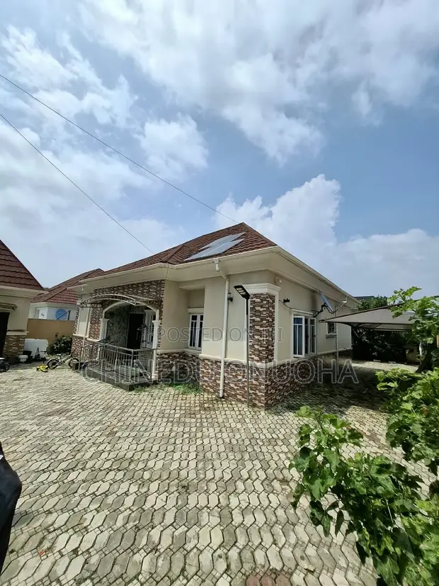 Gidaje 3 na Bungalow don Siyarwa a Bunkoro, EFAB Queens Estate - 1