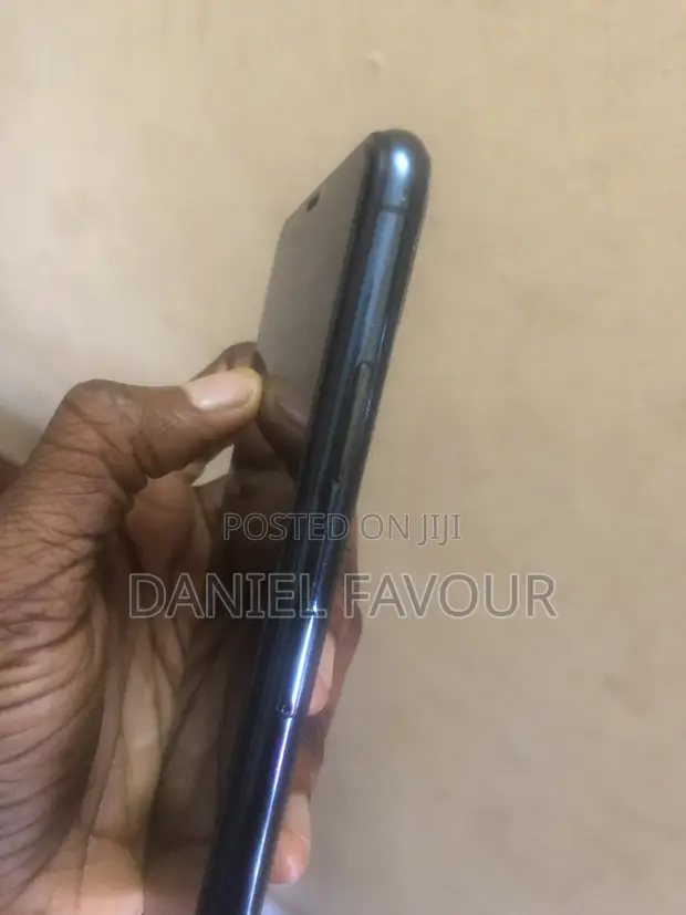 Apple iPhone 11 Pro Max 512GB - 1