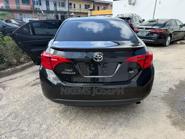 2017 Toyota Corolla SE Special Edition Sedan - 1