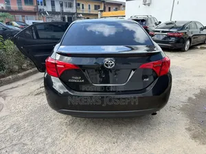 2017 Toyota Corolla SE Special Edition Sedan