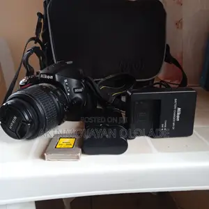 Nikon D5100 DSLR Kamara da 18-55mm Kit Lens