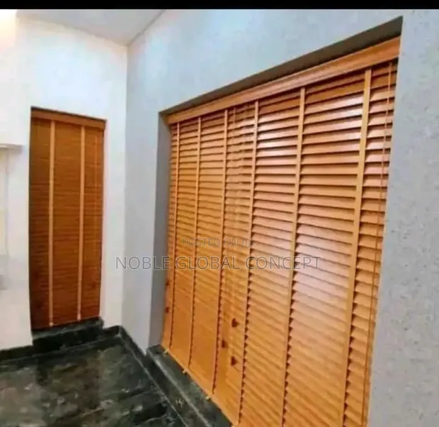 Kwalliyar Windows na Katako Per SQM - Sabon Abu - 1