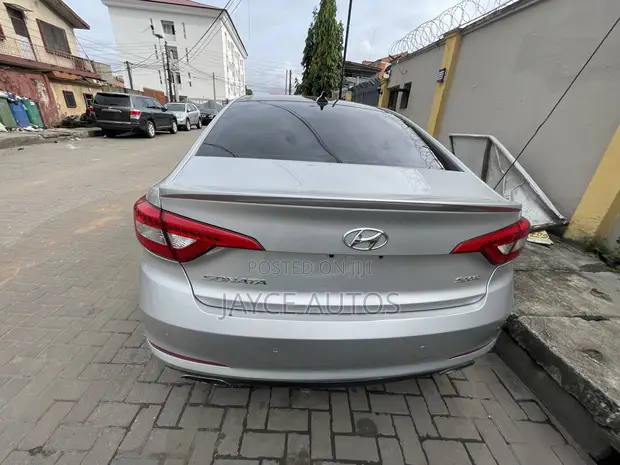 Hyundai Sonata 2014 Silver - 1