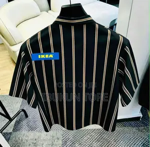 Louis Vuitton T-Shirt Mai Kyau - Girman M