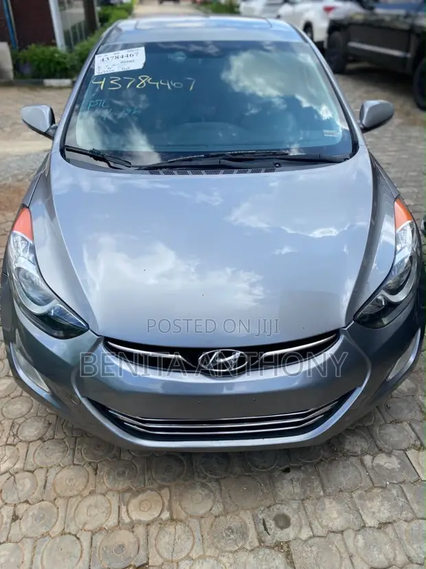 2013 Hyundai Elantra Limited Sedan - Foreign Used - 1
