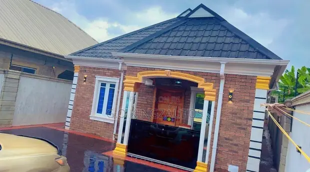 Sabon Gida Mai Kayan Daki 3 Bedroom Tare da Kayan Aiki, Adamo - 1