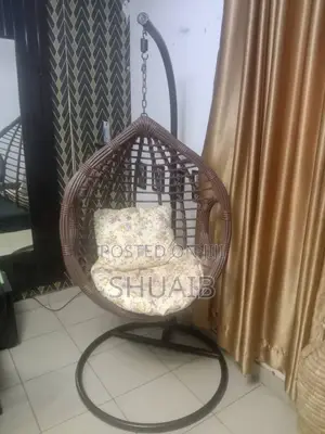 Kujerar Rataya Mai Launi Brown Da Aka Yi Amfani Da Ita