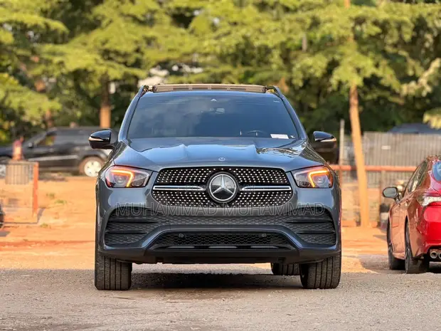 Mercedes-Benz GLE-Class 2021 - 1