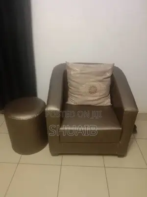 Kujera Mai Zama Daya Da Aka Yi Amfani Da Ita Tare Da Aljihu